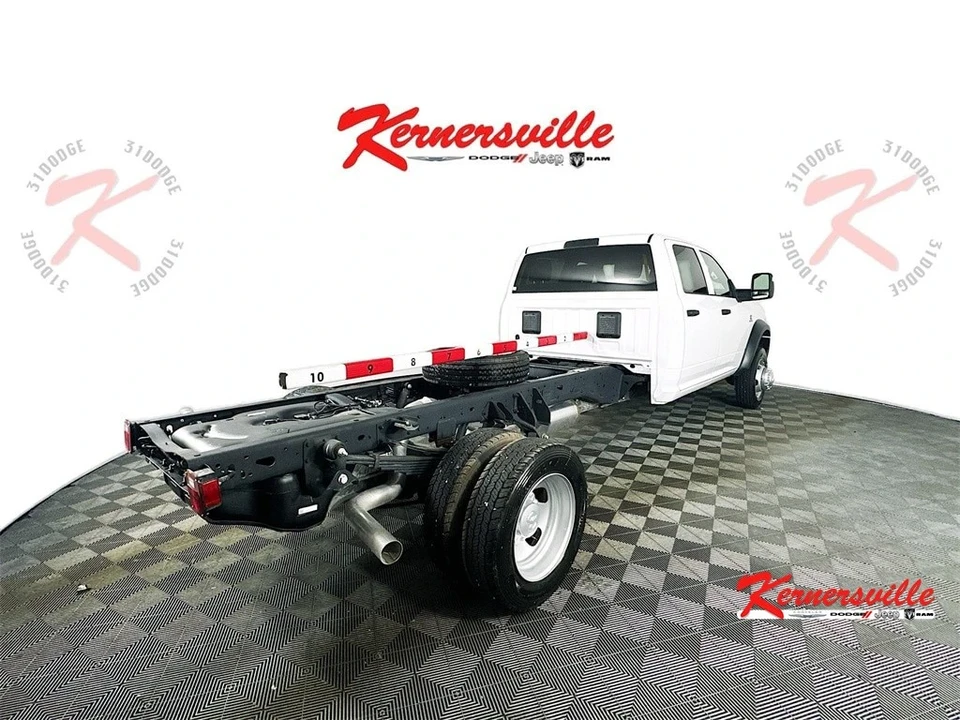 2025 Ram 4500 & 5500 - Image 7 of 19