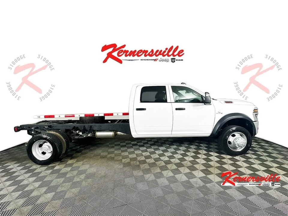 2025 Ram 4500 & 5500 - Image 8 of 20