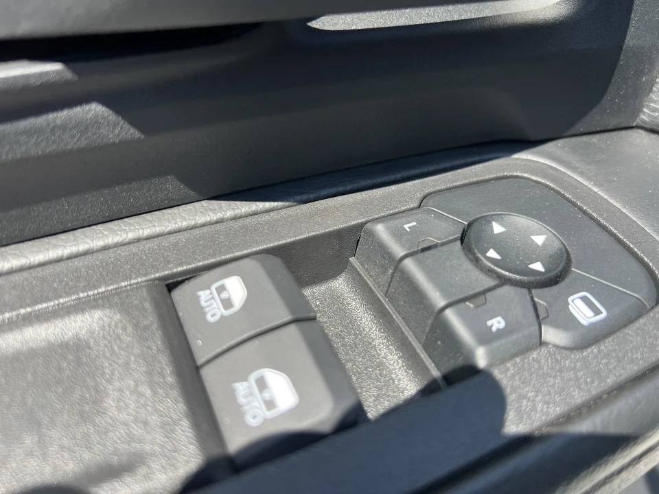 2025 Ram 4500 & 5500 - Image 10 of 12