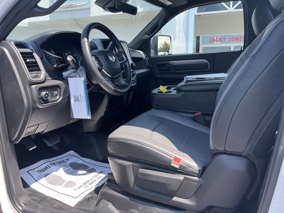 2025 Ram 4500 & 5500 - Image 9 of 12