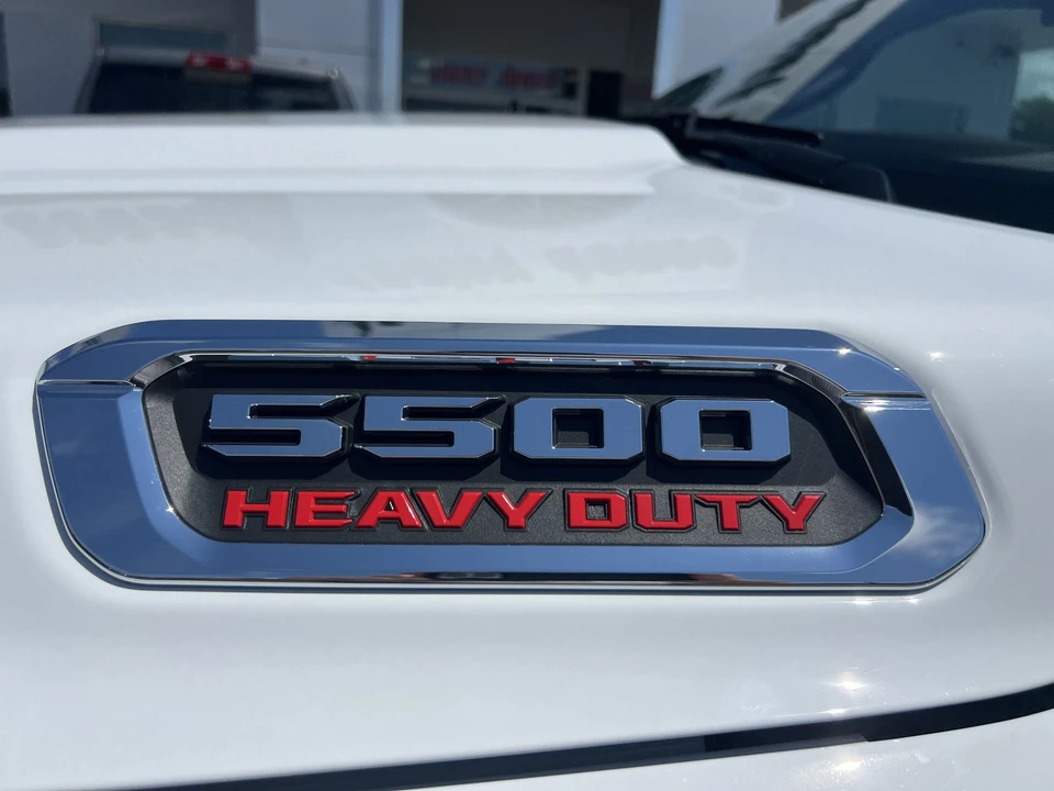2025 Ram 4500 & 5500 - Image 6 of 12