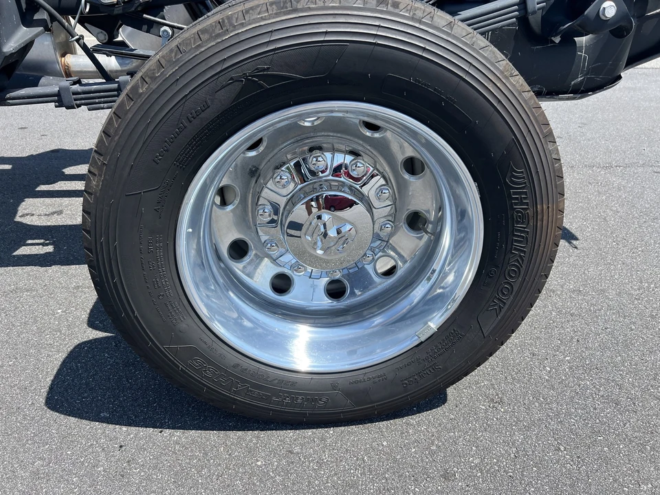 2025 Ram 4500 & 5500 - Image 8 of 12