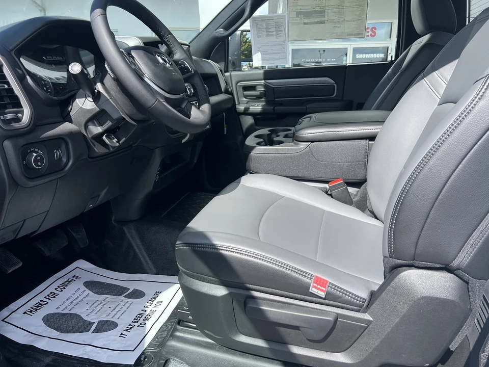 2025 Ram 4500 & 5500 - Image 11 of 12