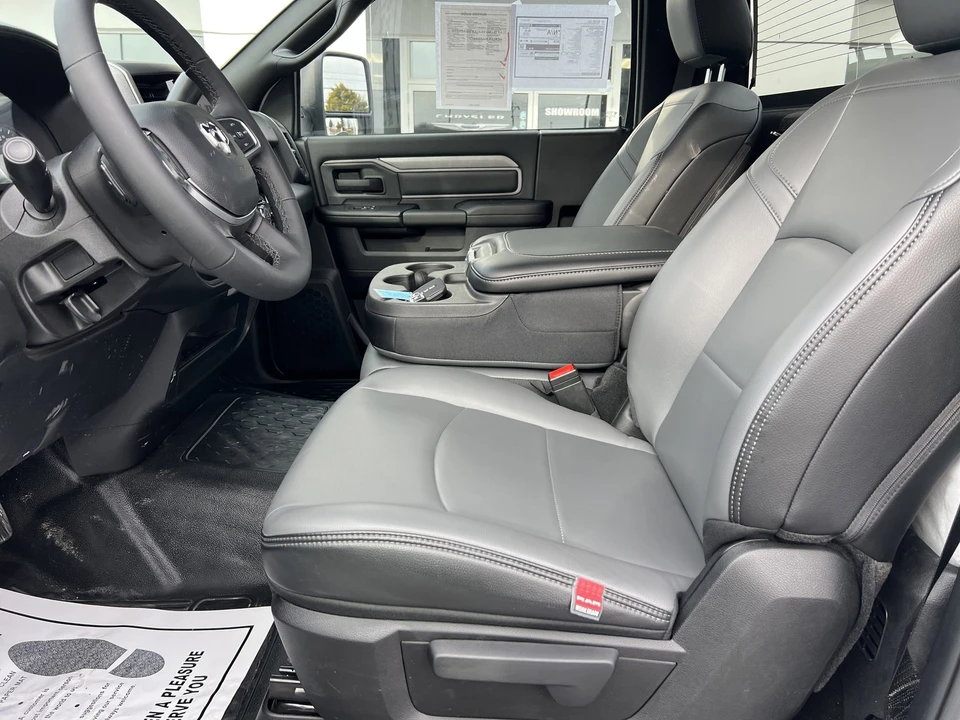 2025 Ram 4500 & 5500 - Image 12 of 12
