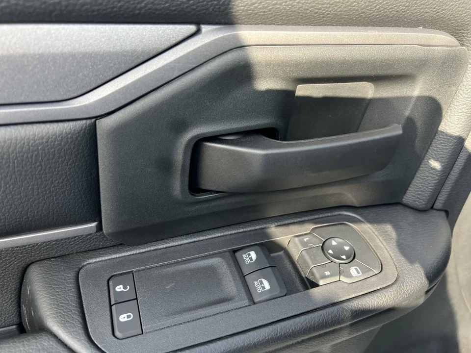 2025 Ram 4500 & 5500 - Image 10 of 12