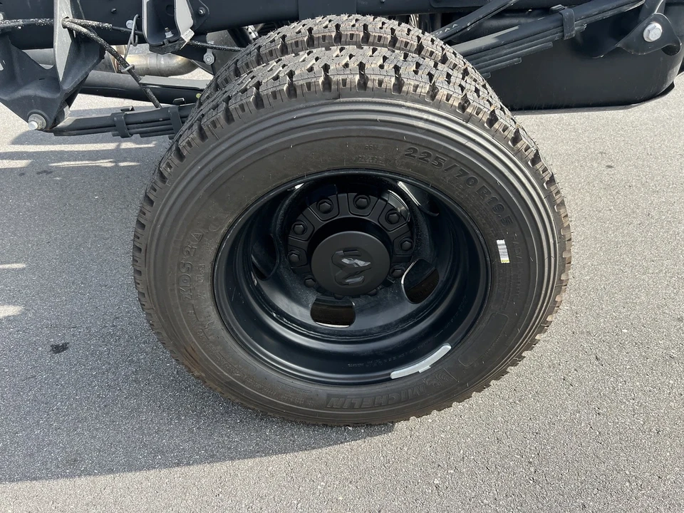 2025 Ram 4500 & 5500 - Image 9 of 12