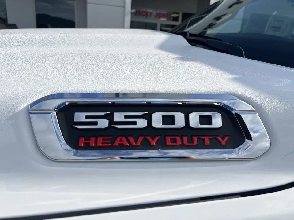 2025 Ram 4500 & 5500 - Image 7 of 12