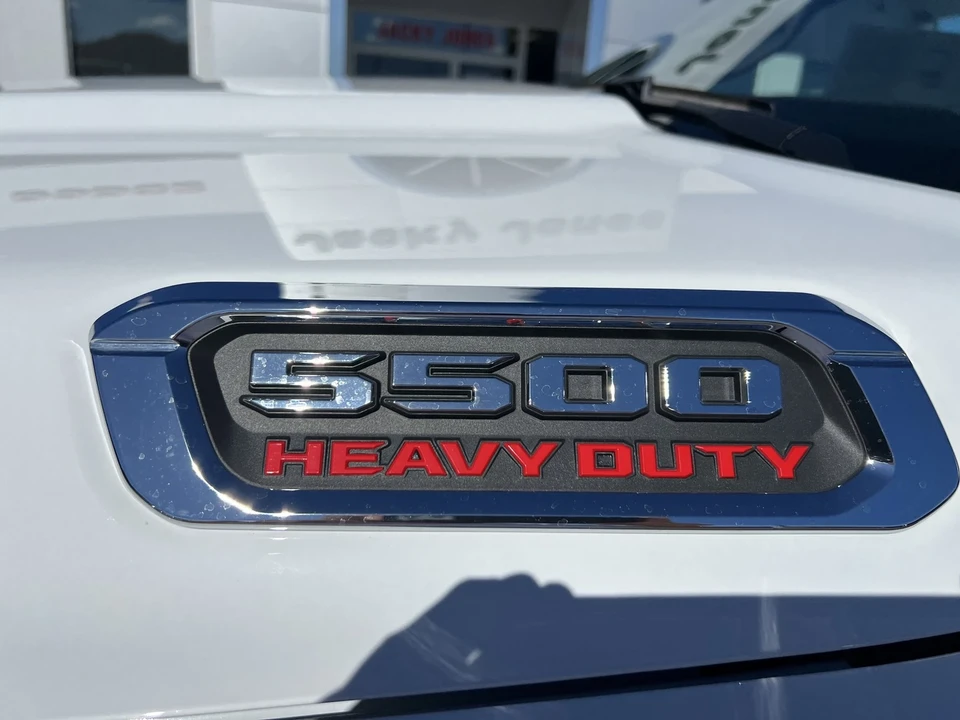 2025 Ram 4500 & 5500 - Image 7 of 12