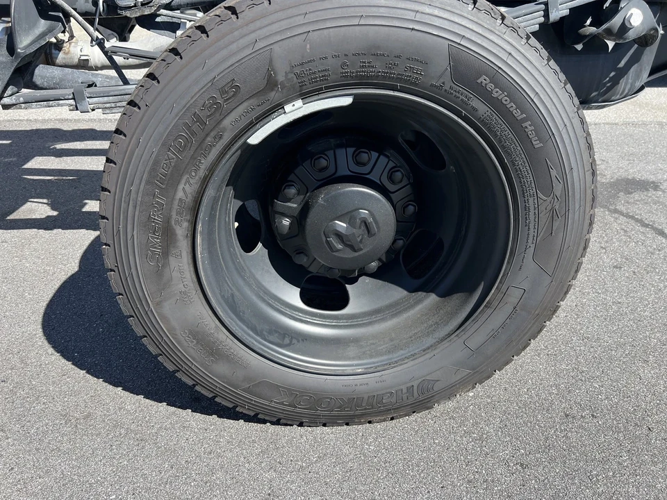 2025 Ram 4500 & 5500 - Image 10 of 12