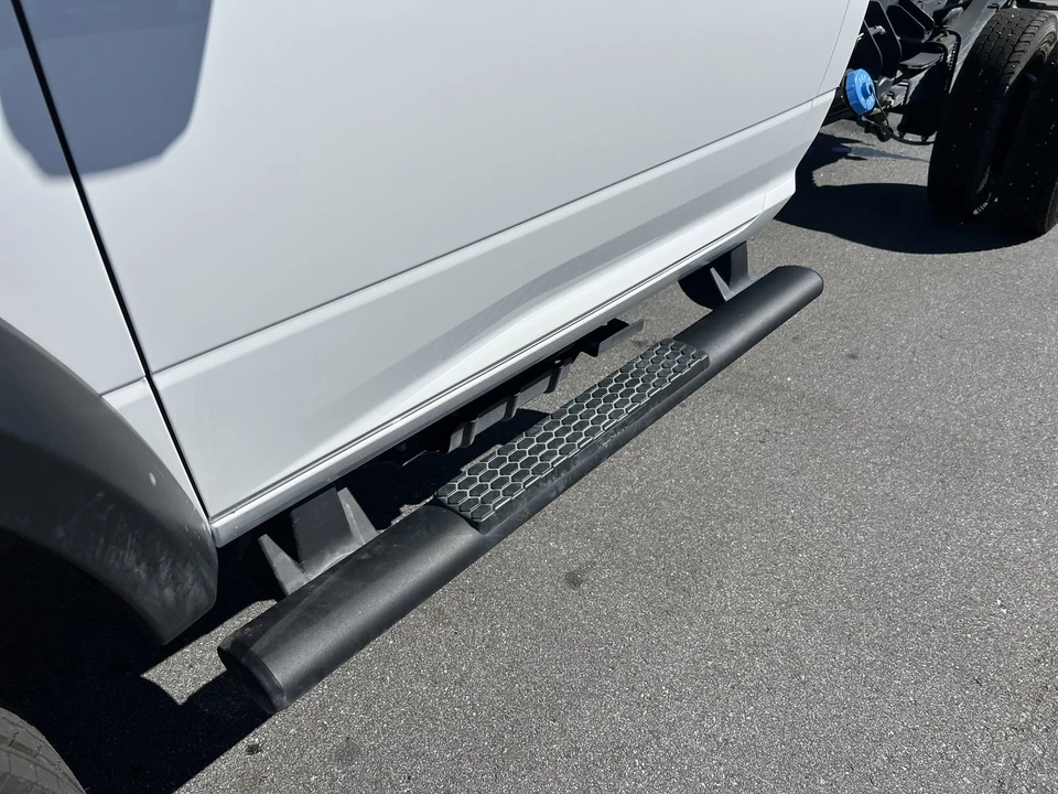 2025 Ram 4500 & 5500 - Image 11 of 12