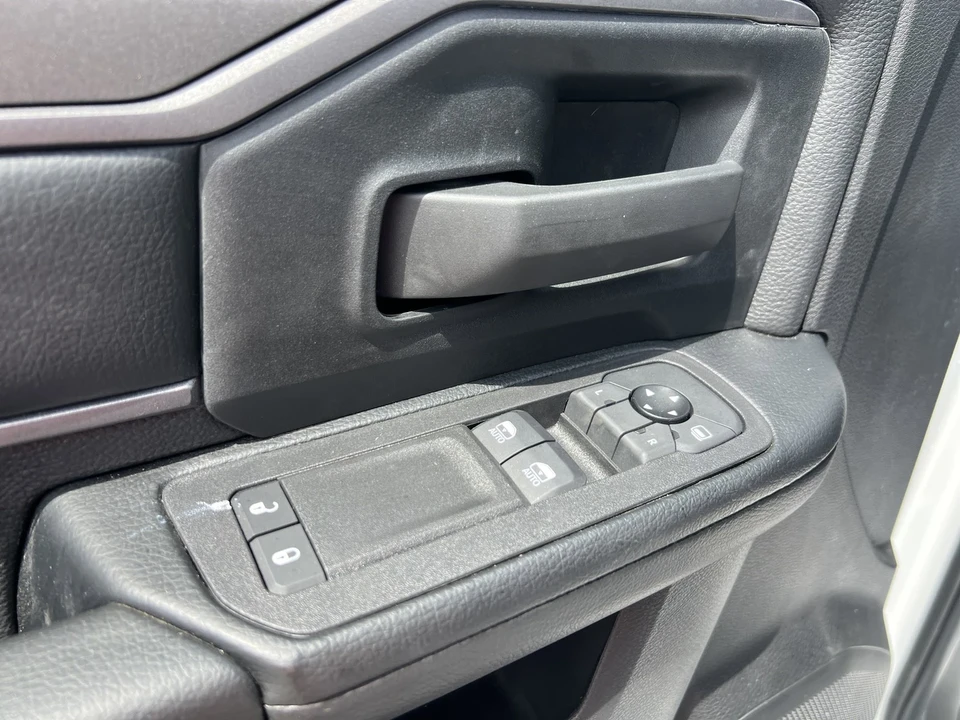 2025 Ram 4500 & 5500 - Image 10 of 12