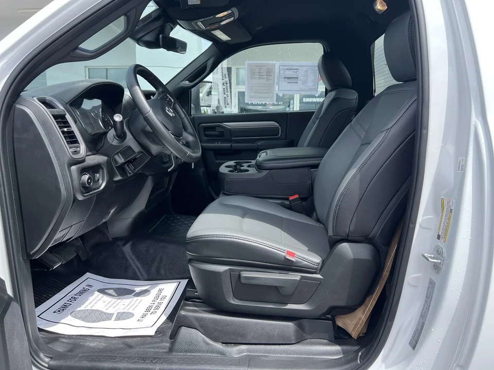 2025 Ram 4500 & 5500 - Image 11 of 12