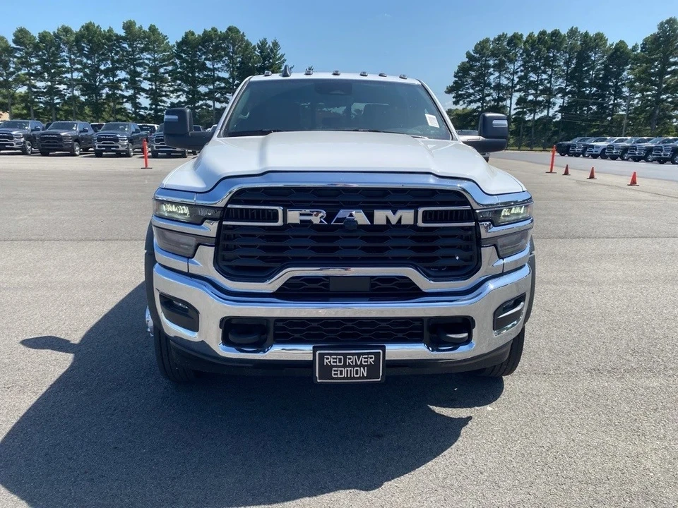 2025 Ram 4500 & 5500 - Image 2 of 12