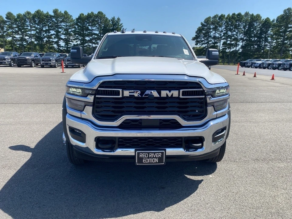 2025 Ram 4500 & 5500 - Image 2 of 12