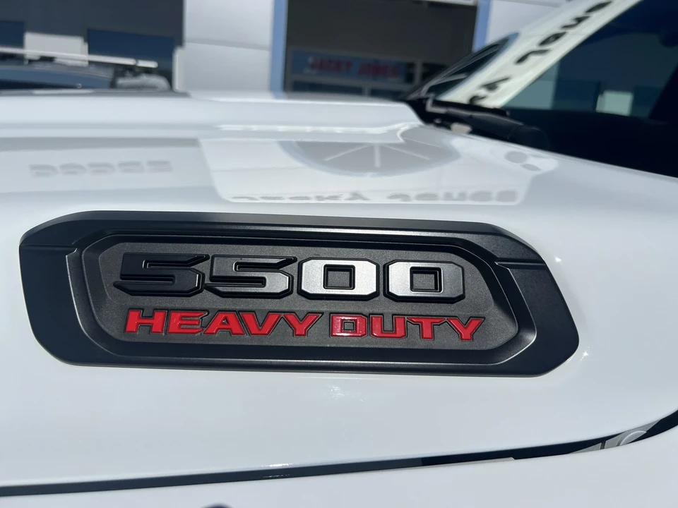 2025 Ram 4500 & 5500 - Image 7 of 12