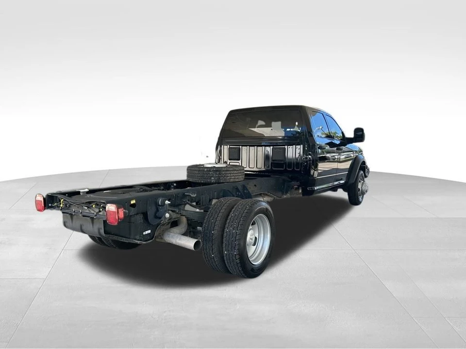 2025 Ram 4500 & 5500 - Image 3 of 12