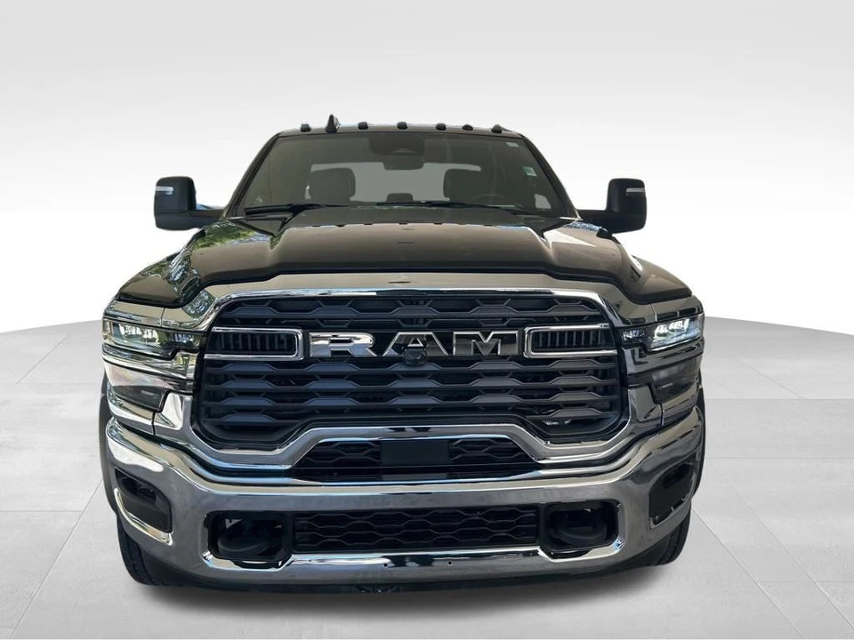 2025 Ram 4500 & 5500 - Image 10 of 12
