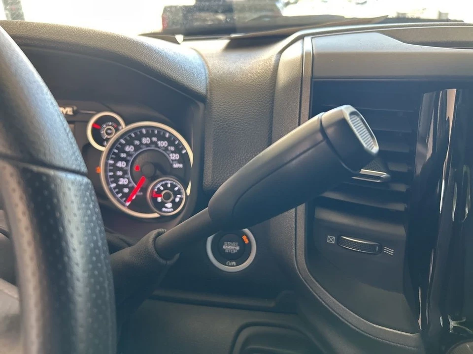 2025 Ram 4500 & 5500 - Image 8 of 12