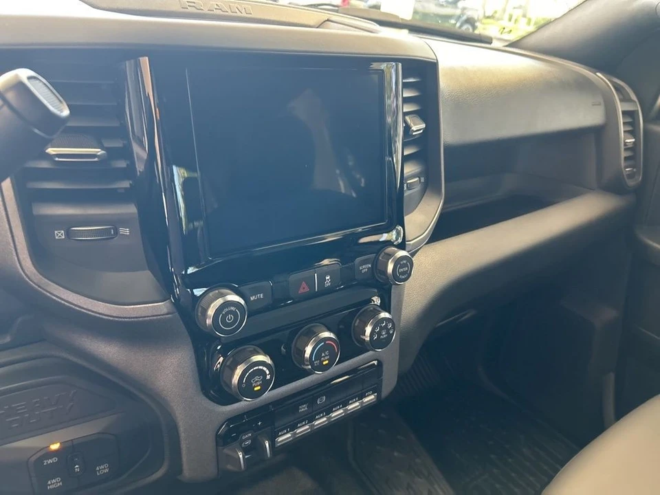2025 Ram 4500 & 5500 - Image 7 of 12