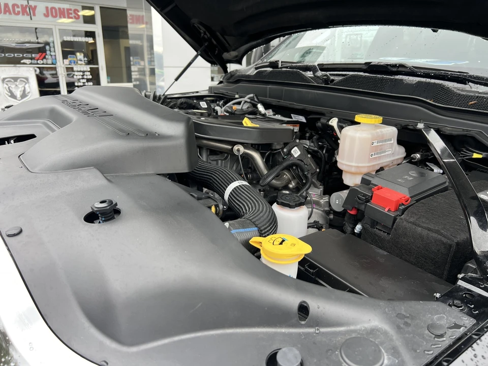 2025 Ram 4500 & 5500 - Image 28 of 28