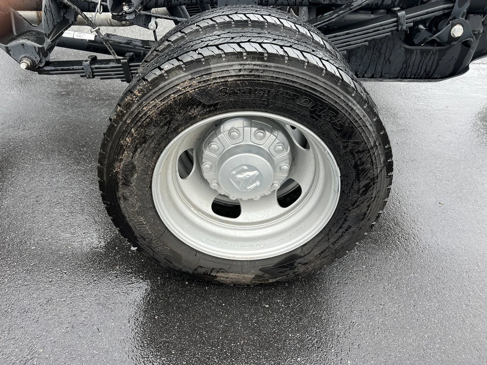 2025 Ram 4500 & 5500 - Image 10 of 28