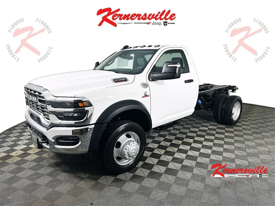 2025 Ram 4500 & 5500 - Image 3 of 20