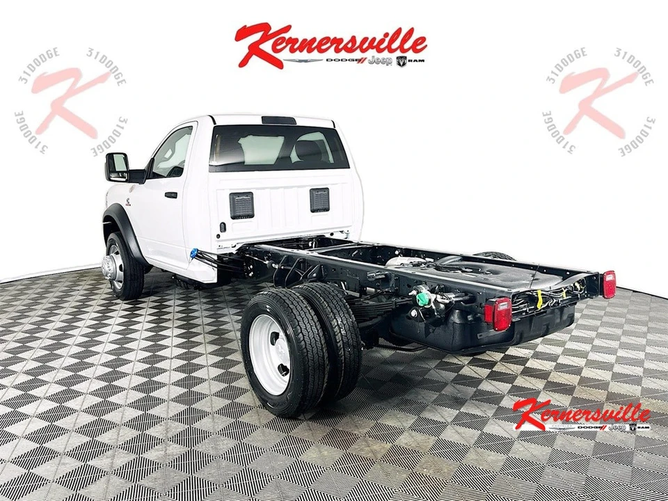2025 Ram 4500 & 5500 - Image 5 of 20