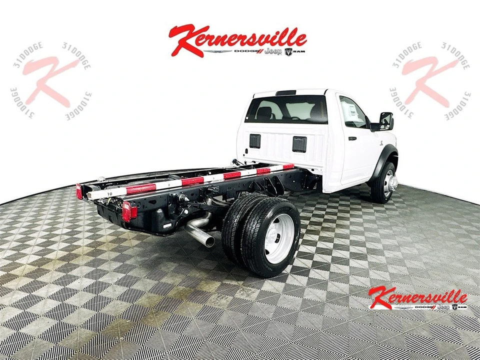2025 Ram 4500 & 5500 - Image 7 of 20
