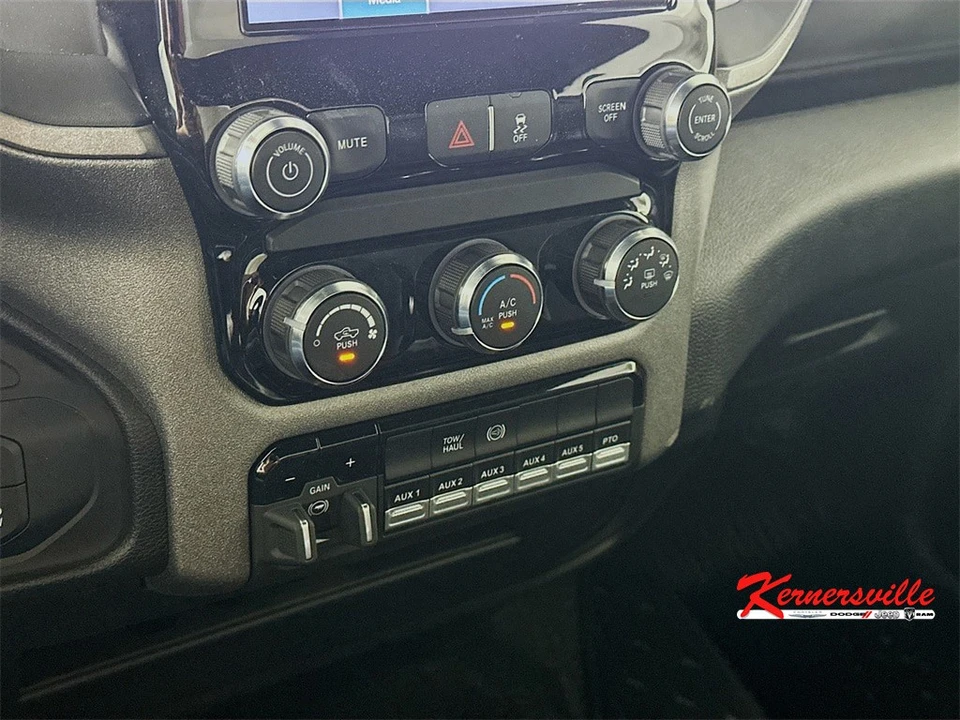 2025 Ram 4500 & 5500 - Image 15 of 20