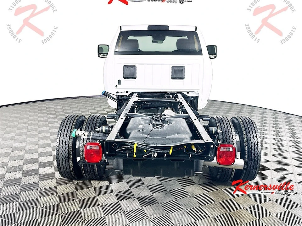2025 Ram 4500 & 5500 - Image 6 of 20