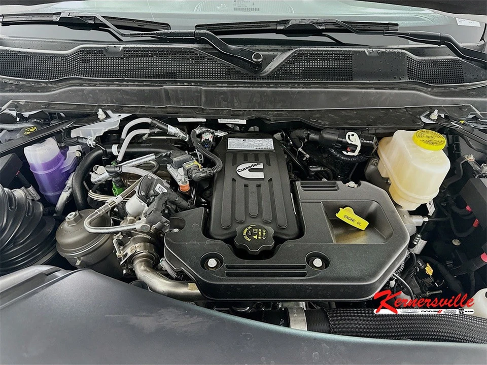 2025 Ram 4500 & 5500 - Image 17 of 20