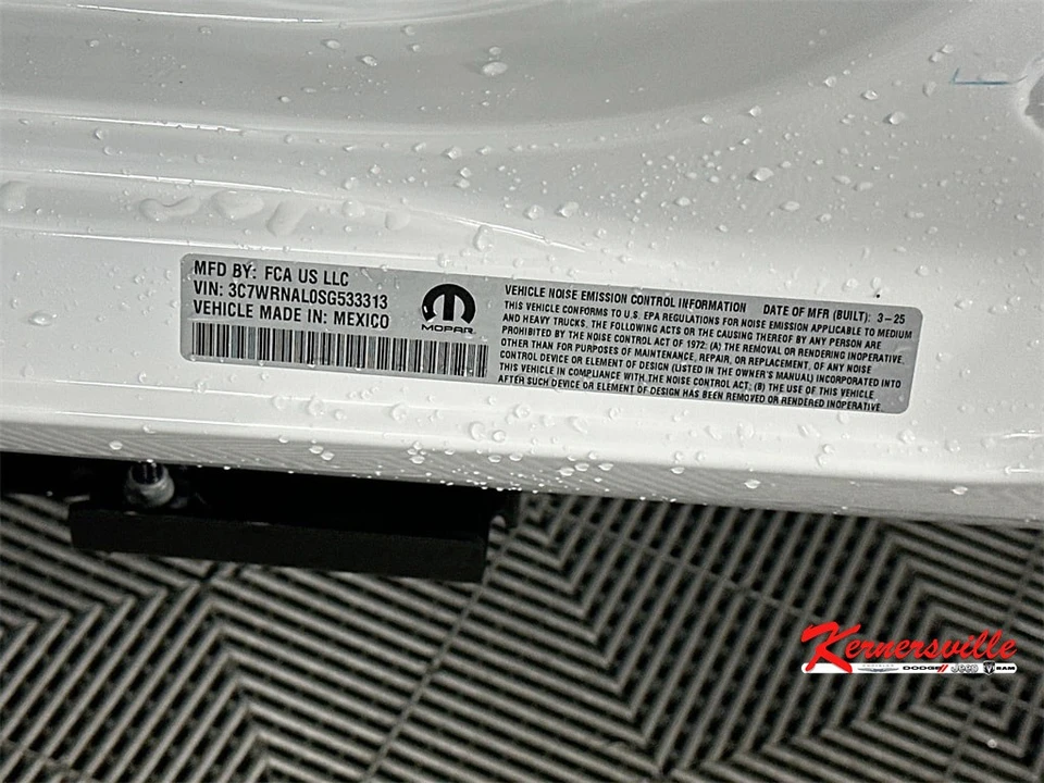 2025 Ram 4500 & 5500 - Image 18 of 20