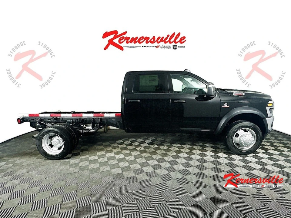 2025 Ram 4500 & 5500 - Image 8 of 12