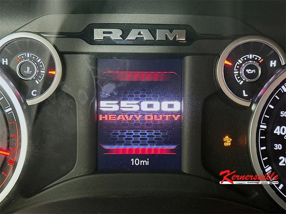 2025 Ram 4500 & 5500 - Image 11 of 12