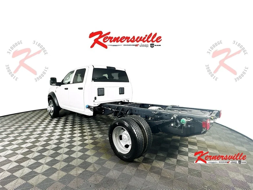 2025 Ram 4500 & 5500 - Image 5 of 19