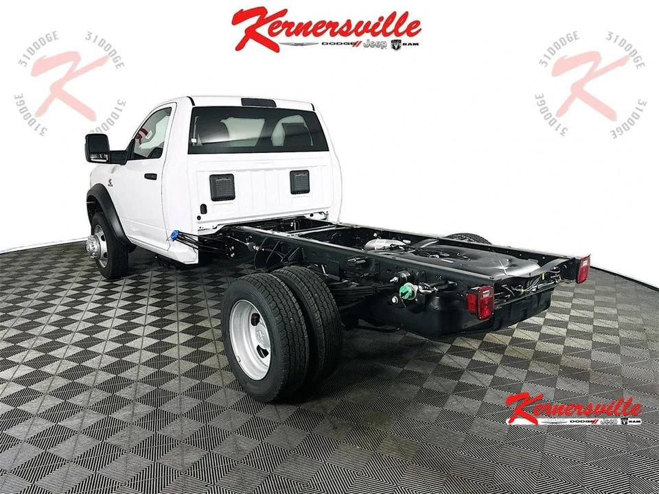 2025 Ram 4500 & 5500 - Image 6 of 12
