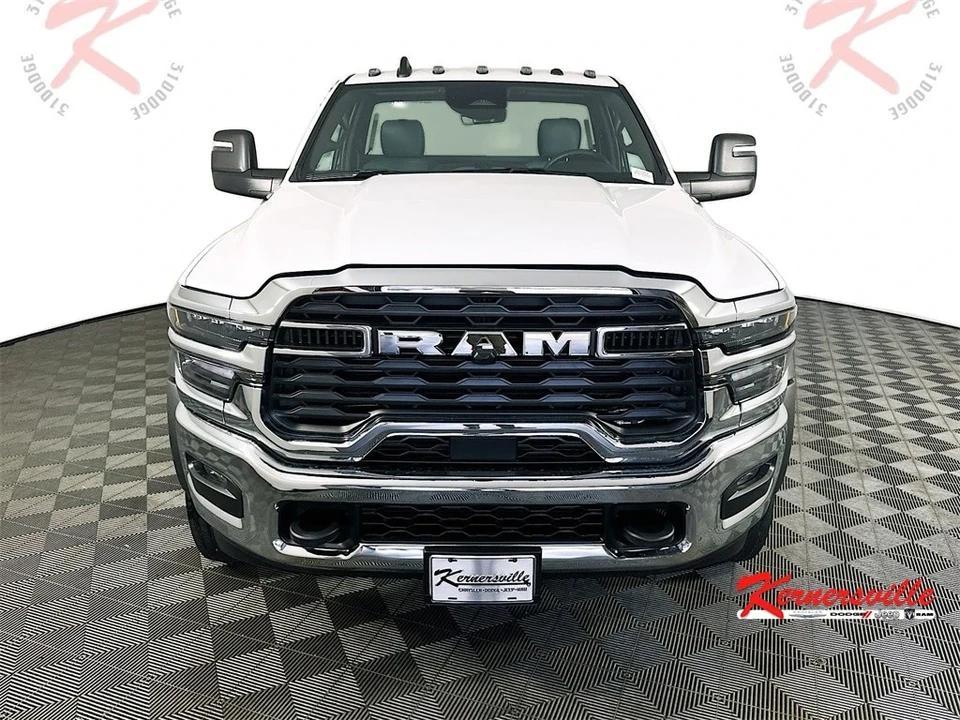 2025 Ram 4500 & 5500 - Image 3 of 12