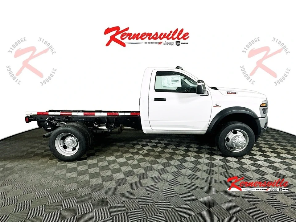 2025 Ram 4500 & 5500 - Image 9 of 12