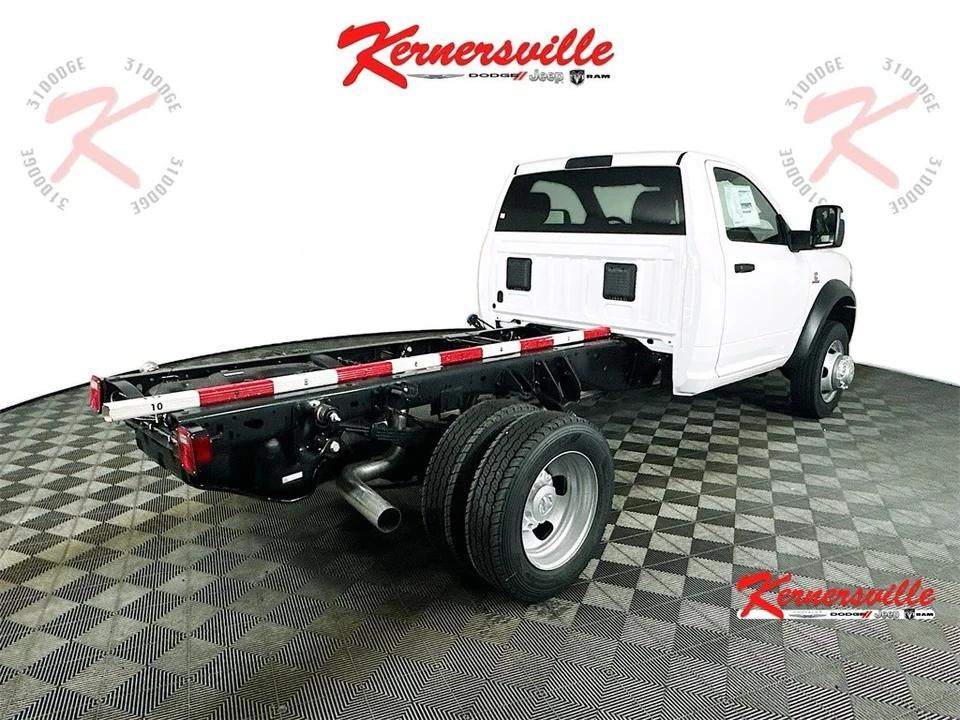 2025 Ram 4500 & 5500 - Image 8 of 12