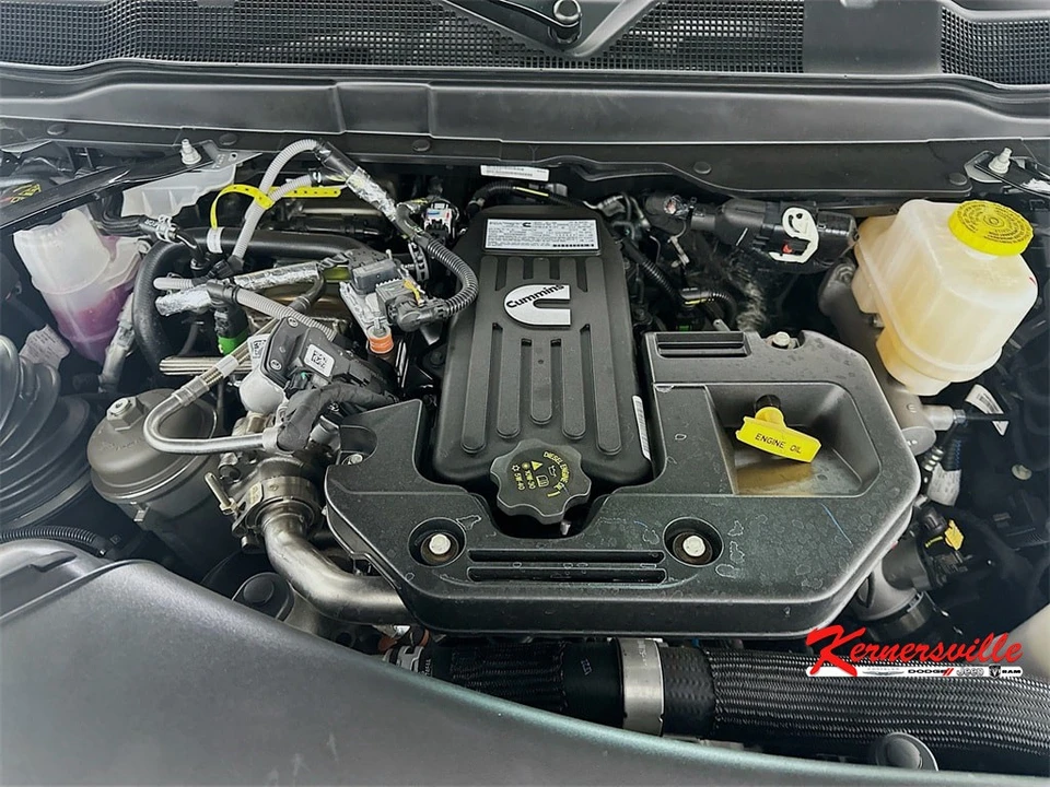 2025 Ram 4500 & 5500 - Image 18 of 21