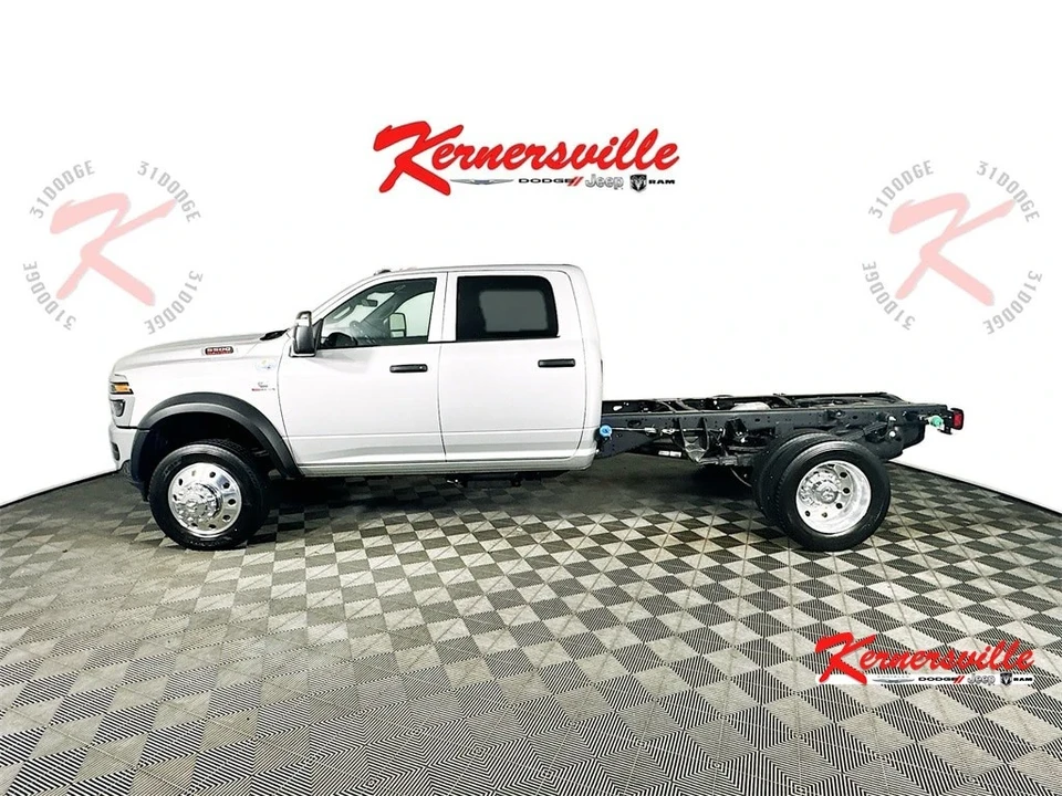 2025 Ram 4500 & 5500 - Image 4 of 20