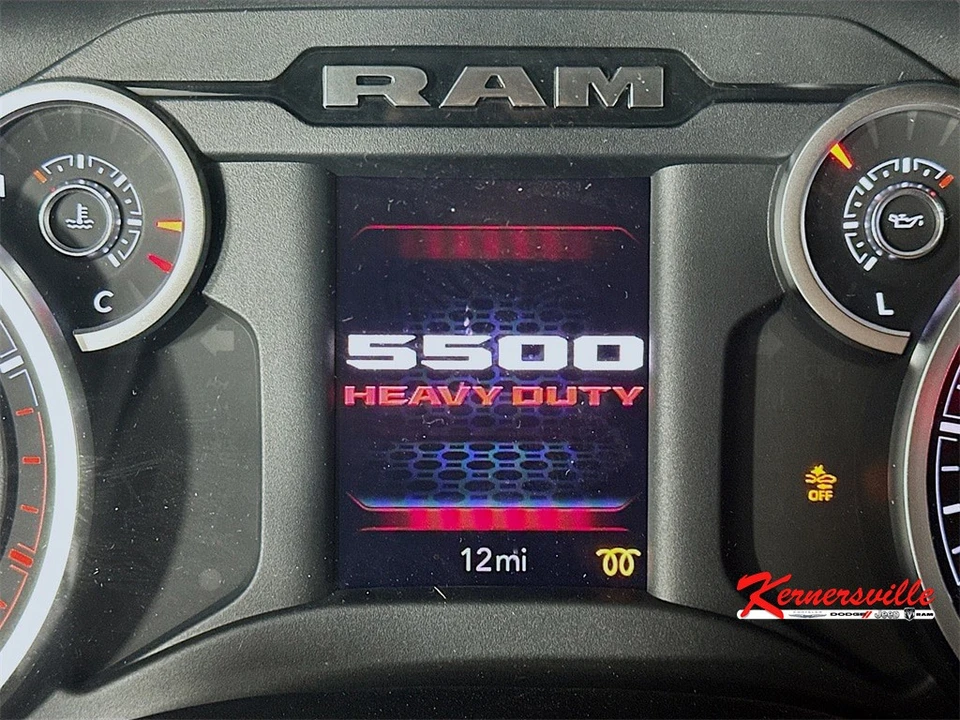 2025 Ram 4500 & 5500 - Image 11 of 12