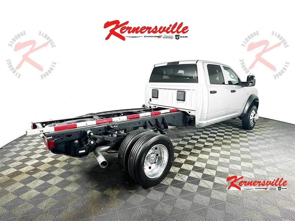 2025 Ram 4500 & 5500 - Image 7 of 21