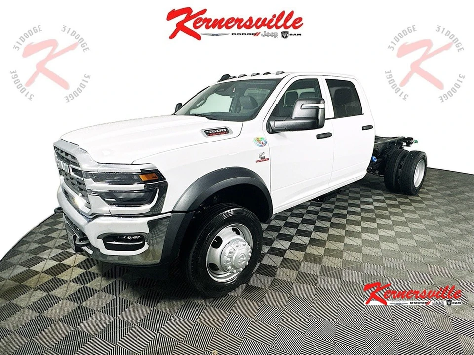 2025 Ram 4500 & 5500 - Image 3 of 12
