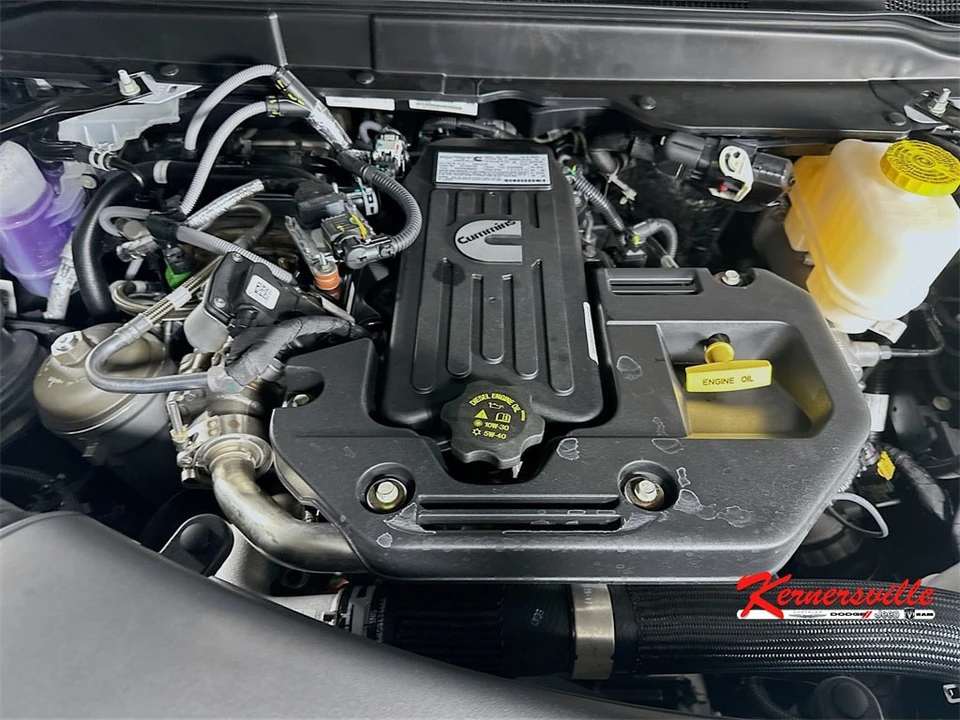 2025 Ram 4500 & 5500 - Image 17 of 21