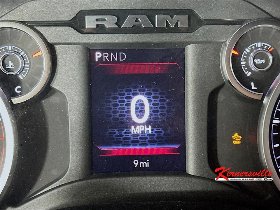 2025 Ram 4500 & 5500 - Image 11 of 12