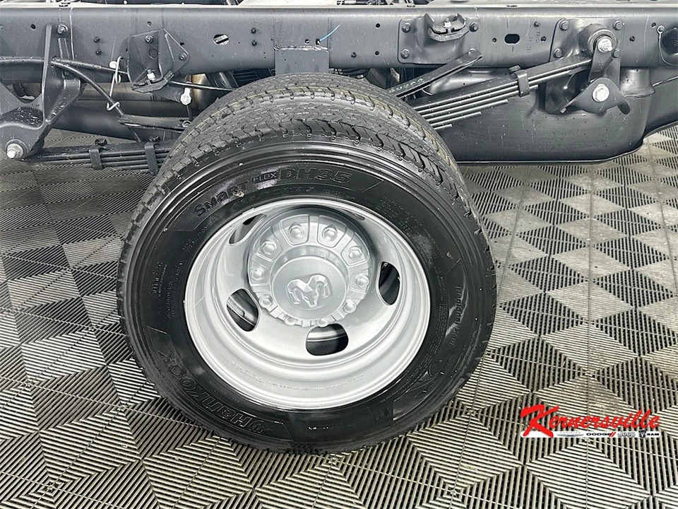 2025 Ram 4500 & 5500 - Image 20 of 21