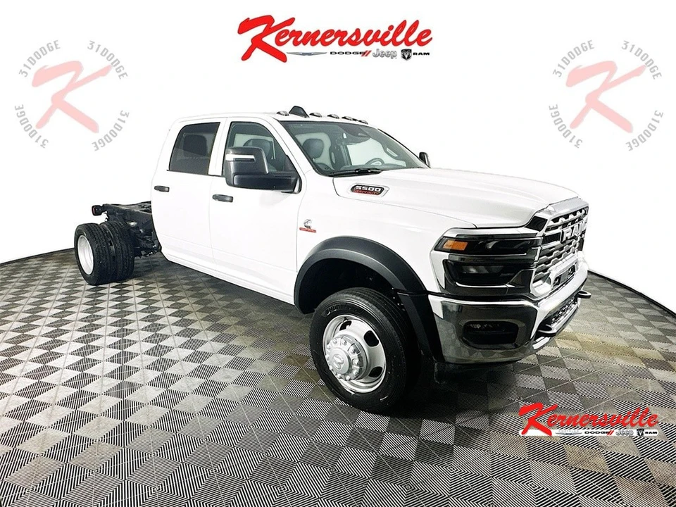 2025 Ram 4500 & 5500 - Image 2 of 21