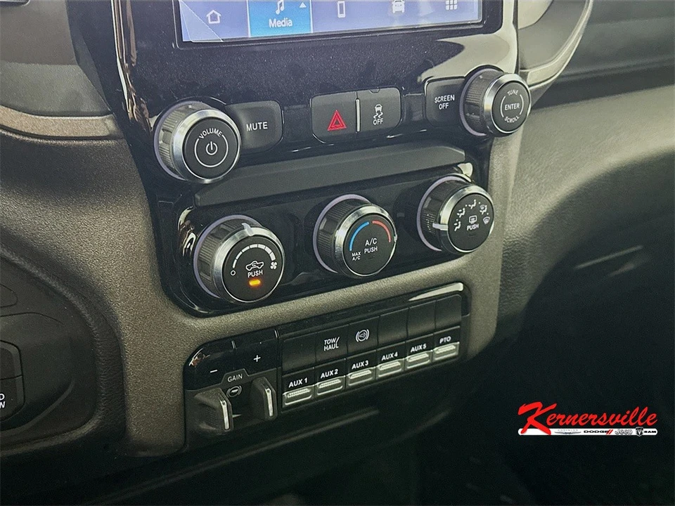 2025 Ram 4500 & 5500 - Image 16 of 21