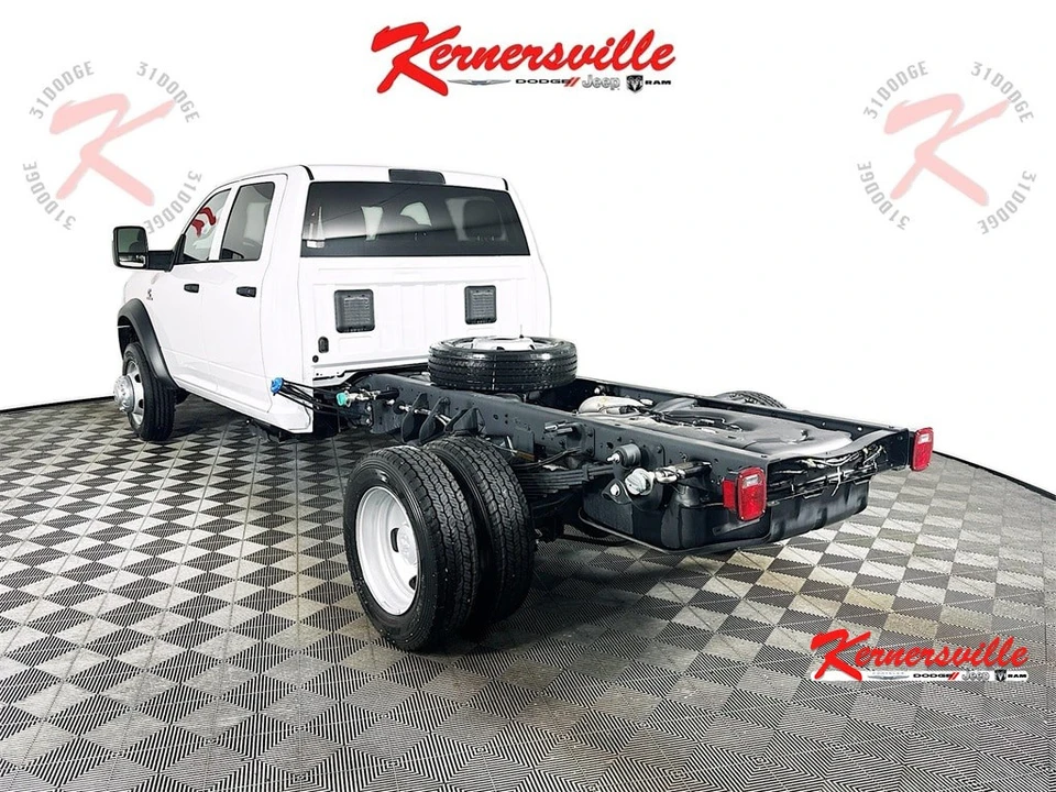 2025 Ram 4500 & 5500 - Image 6 of 21